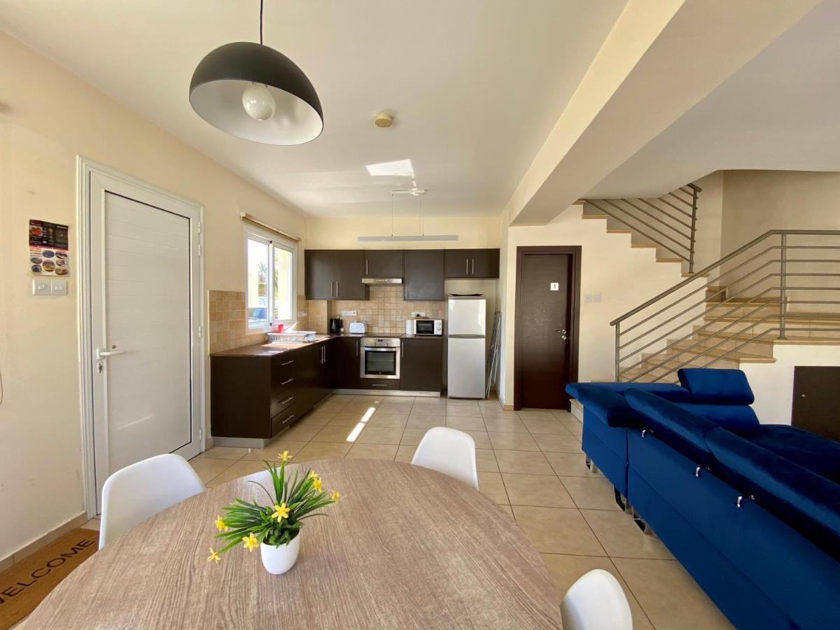 Sunny Cyprus Villa Паралимни Екстериор снимка