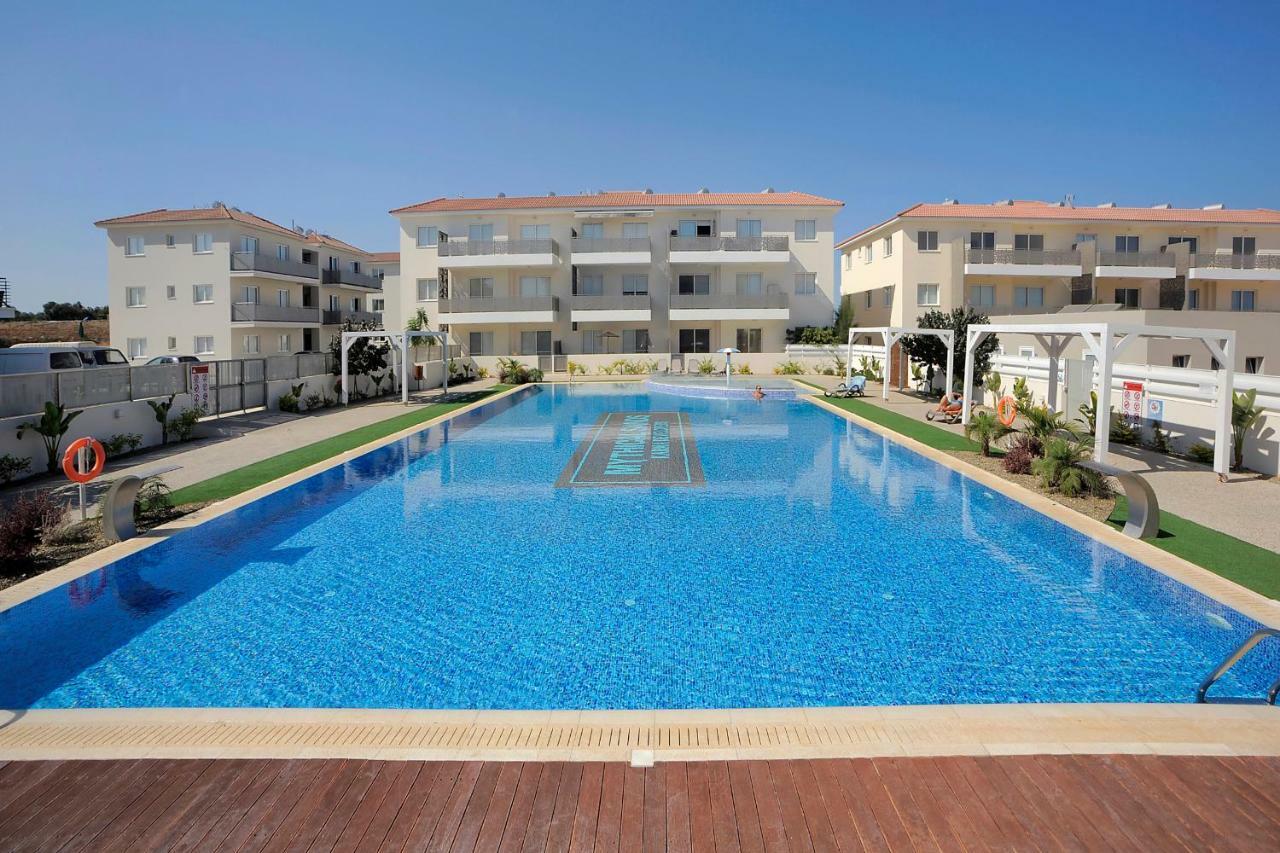 Sunny Cyprus Villa Паралимни Екстериор снимка
